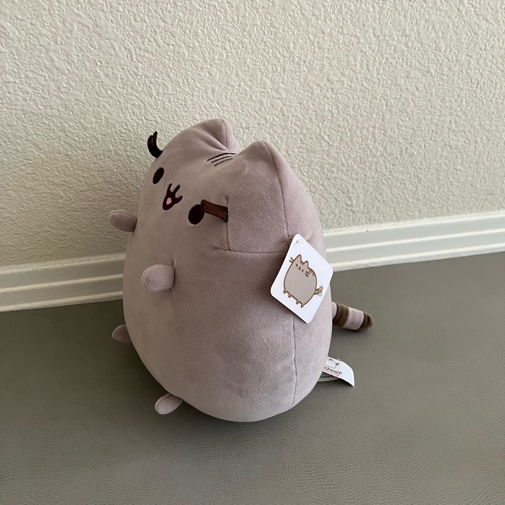 (1) 11 inch Classic Pusheen the Cat Squisheen Plush